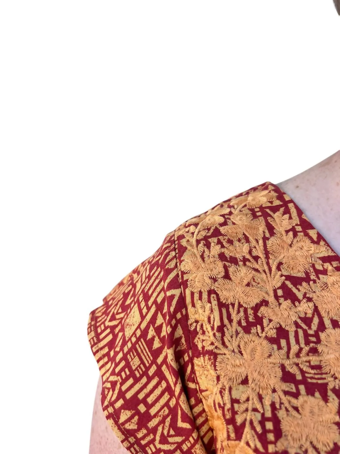 Andree By Unit - FLUTTER WOVEN TOP