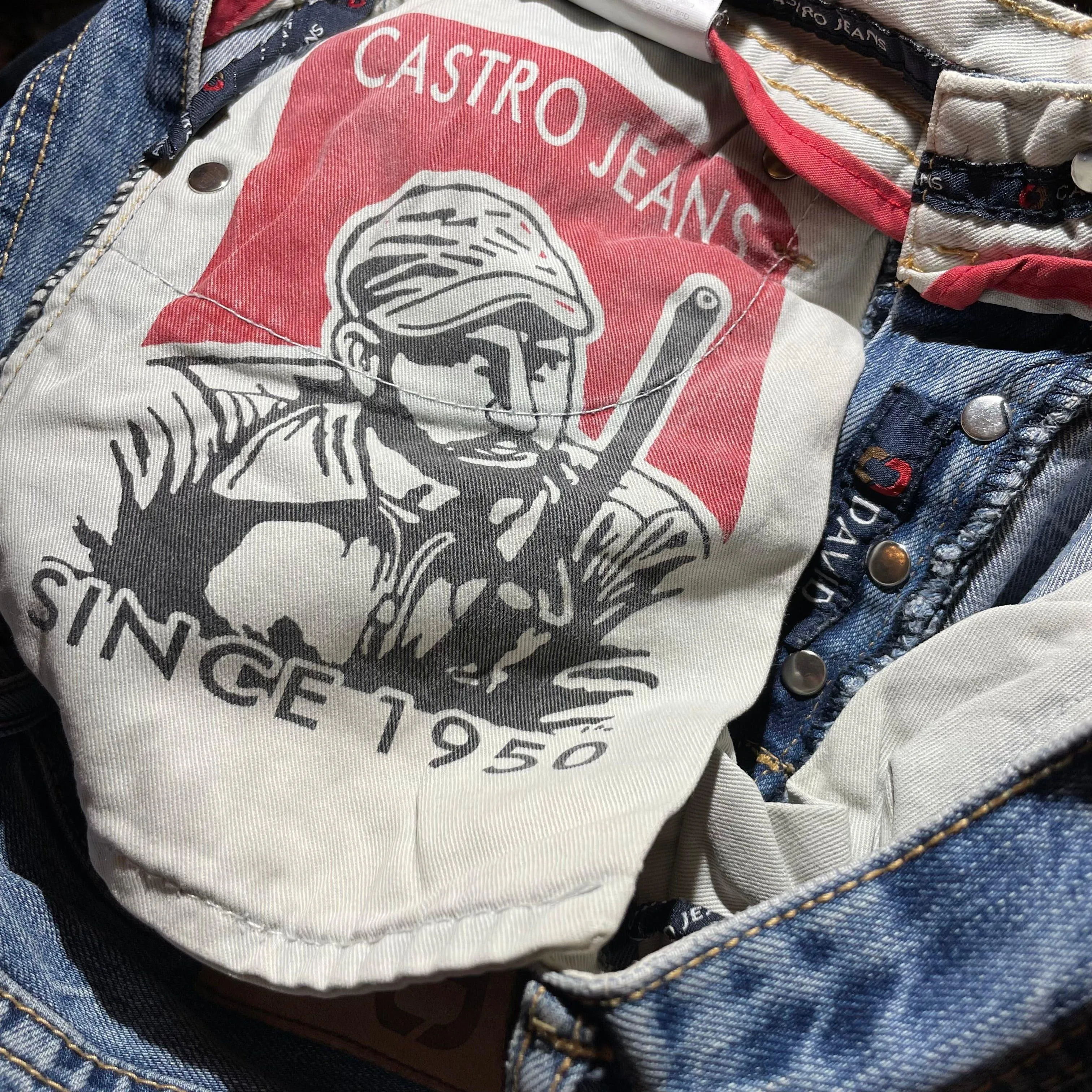 Castro Jeans by Hugo Boss  Mens 'David' Antique Wash Jeans - Size 31 Short