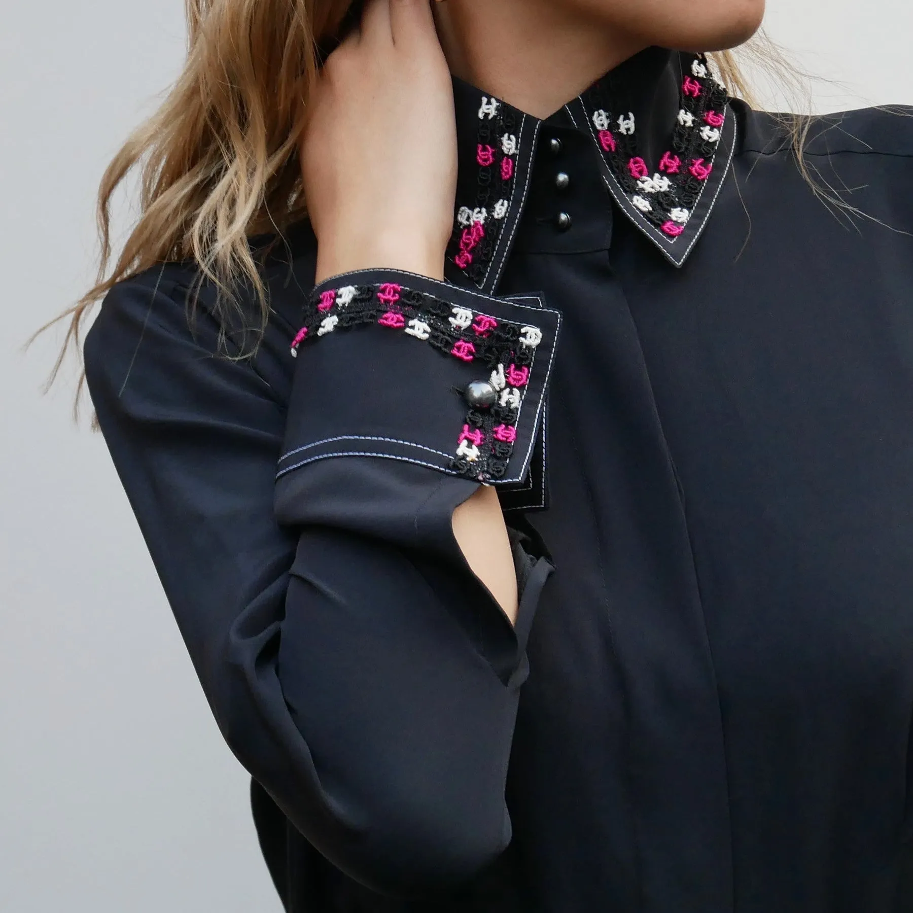Chanel 2004 Fall CC embroidered slim-fit shirt #36